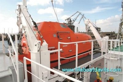 5.0m with 16 persons Fire-proof FRP Totally Enclosed Lifeboat With Gravity Luffing Arm Lifeboat Davit